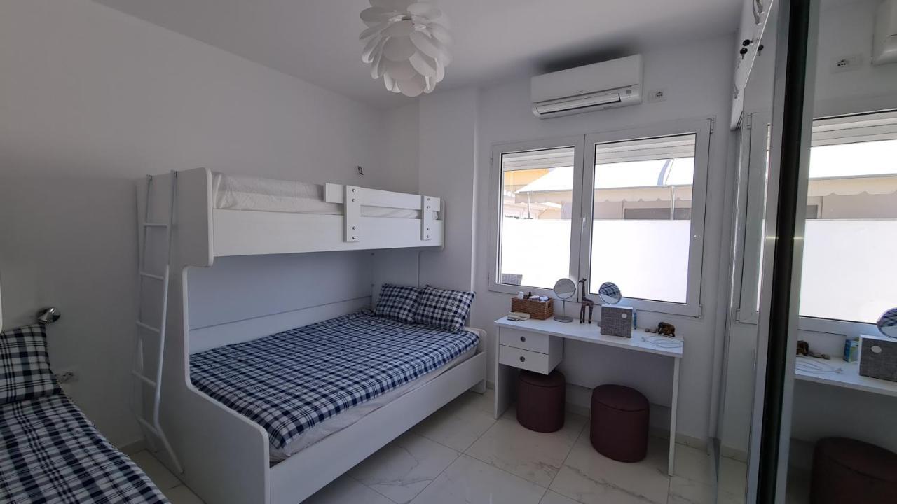 Rocknest Sea View Penthouse Apartment Sarande Exterior photo