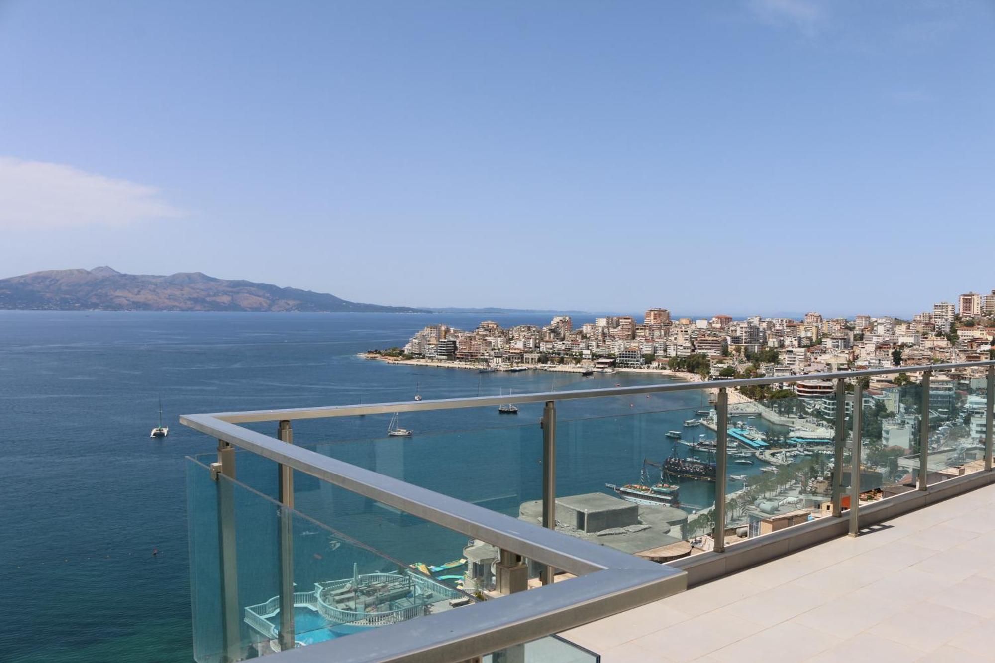 Rocknest Sea View Penthouse Apartment Sarande Exterior photo